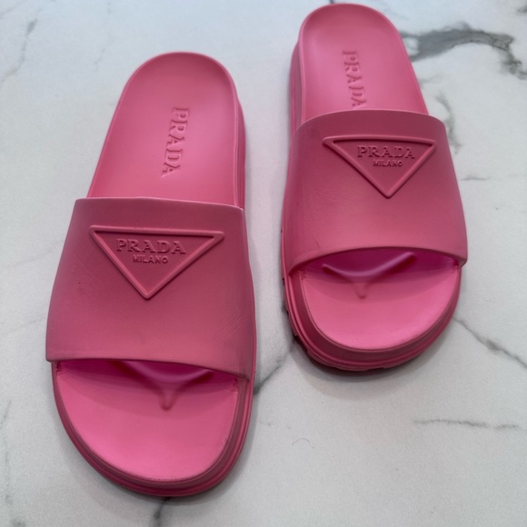 PRADA Women’s Triangle Logo Rubber Slide Sandals Pink Size 37 - Picture 3 of 8